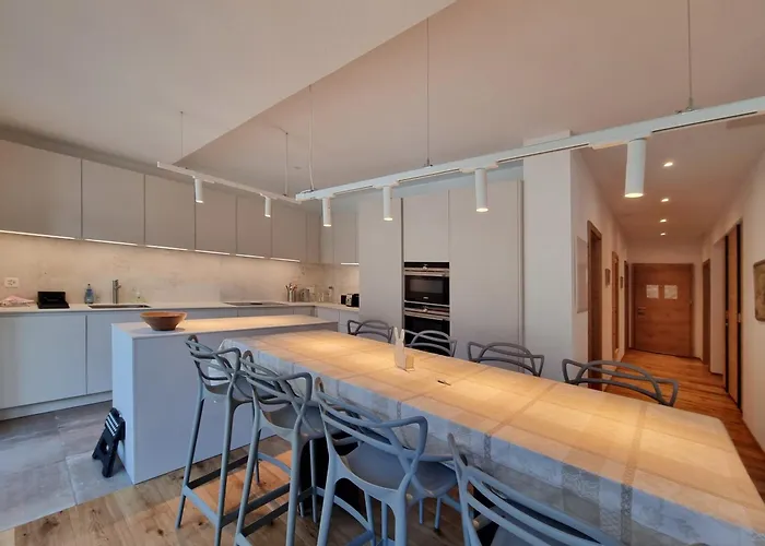 Riverside 1st Floor South Saas Fee