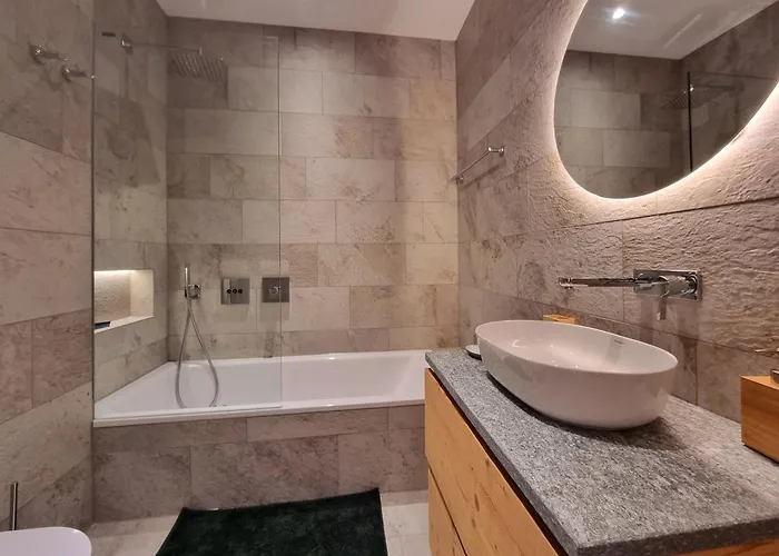 Riverside 1st Floor South *