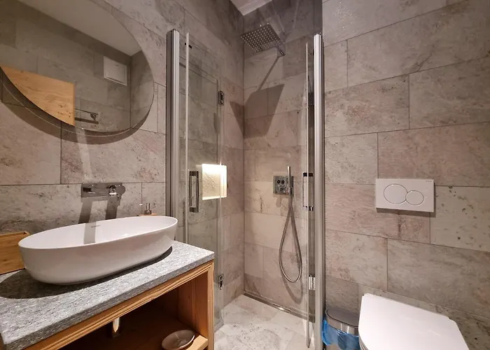 Riverside 1st Floor South * Saas Fee